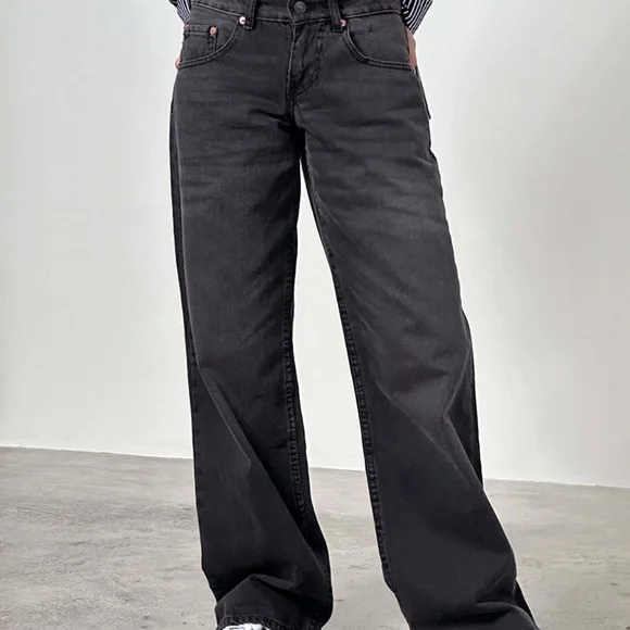 Motel Rocks Low Rise Parallel Jeans in Vintage Black Size W24 L32W24 L32 - Picture 3 of 3